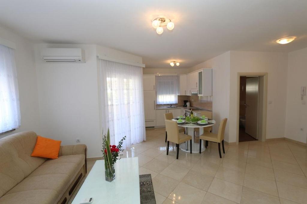 Guesthouse Medulin Bagian luar foto