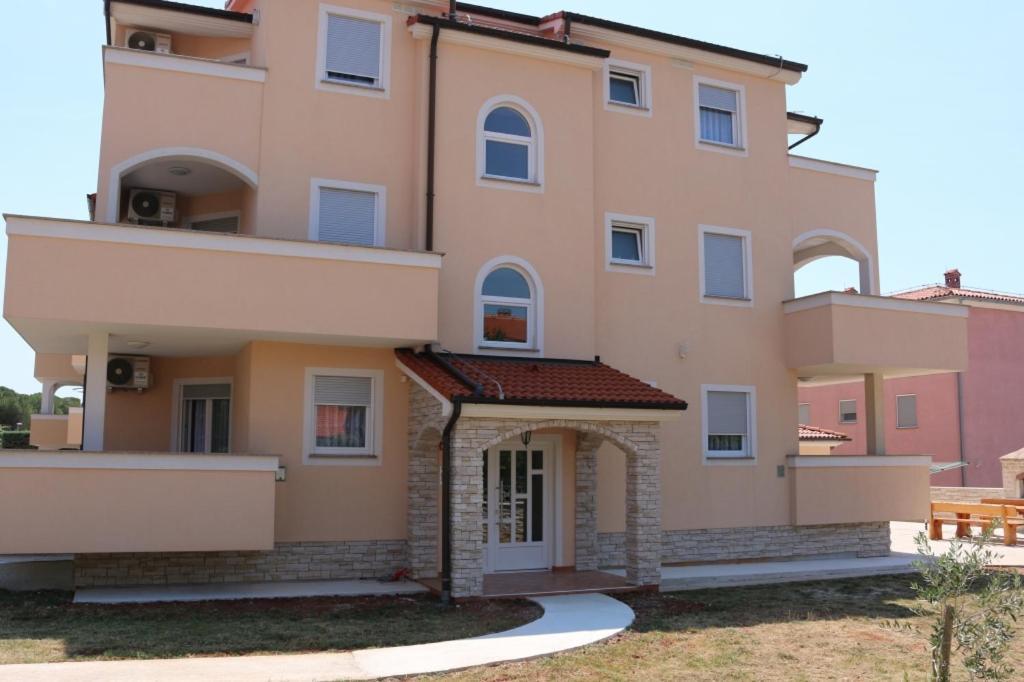 Guesthouse Medulin Bagian luar foto