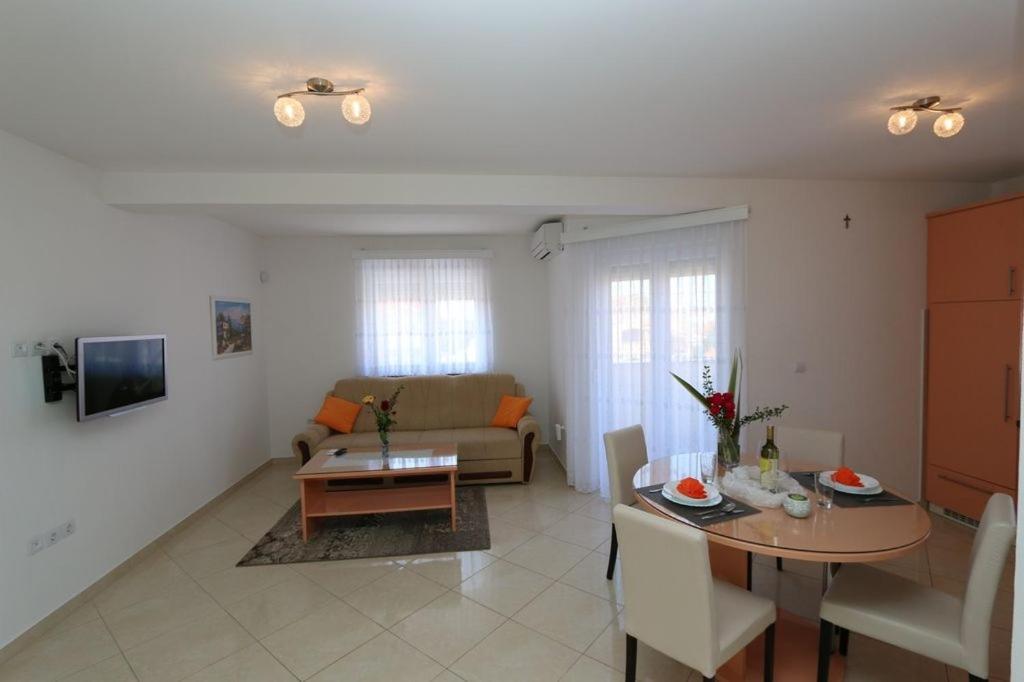 Guesthouse Medulin Bagian luar foto